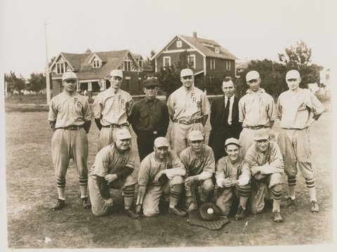 Image of 15 1920s baseball team ca 1920s.jpg