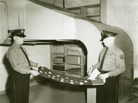 Image of 1966_0124_omaha_branch_protection_flag_folding