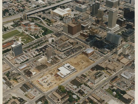 Image of 1985_12xx_omaha_branch_construction_areial_view_southwest_looking_northeast