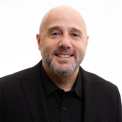 Chris Summers Profile Picture