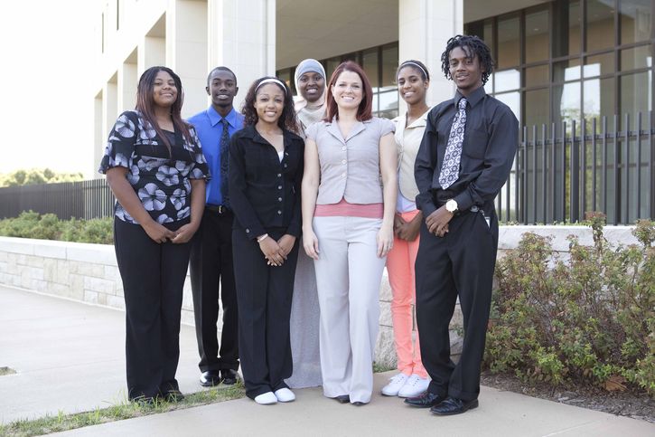 The Kansas City Fed’s Student Board of Directors wraps up its first year of service with a formal pinning ceremony led by President George.