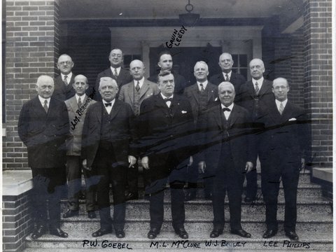 Image of b089_f016_1930_xxxx_omaha_branch_board_of_directors.jpg